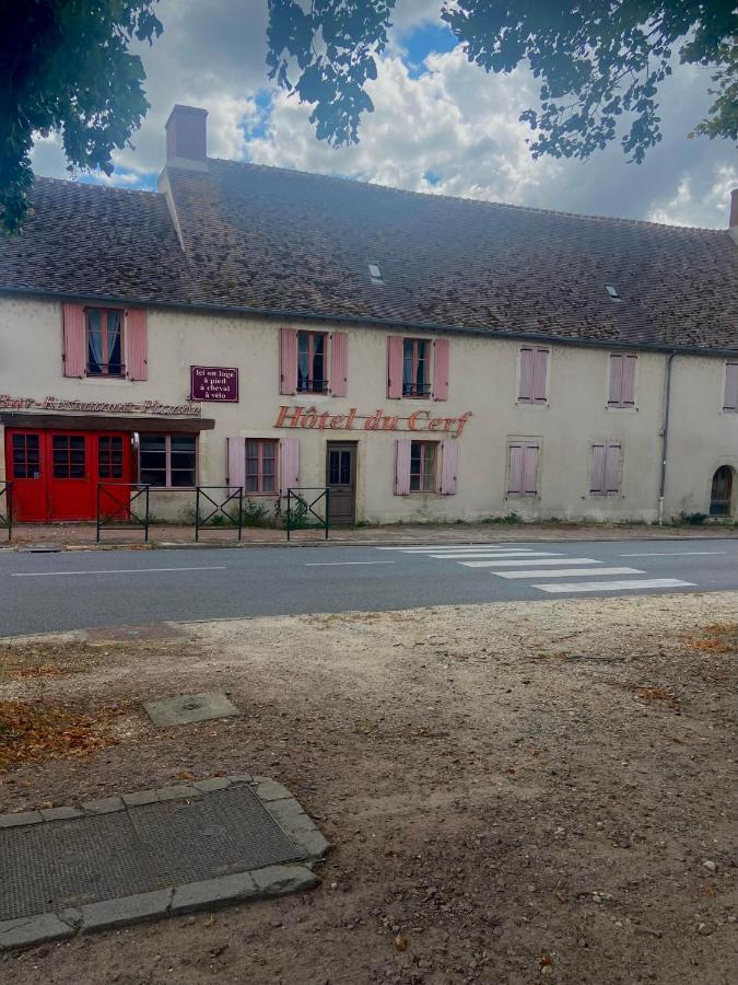 Hotel Du Cerf La Guerche-sur-l'Aubois Dış mekan fotoğraf